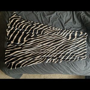 High-waisted zebra print summer skirt!